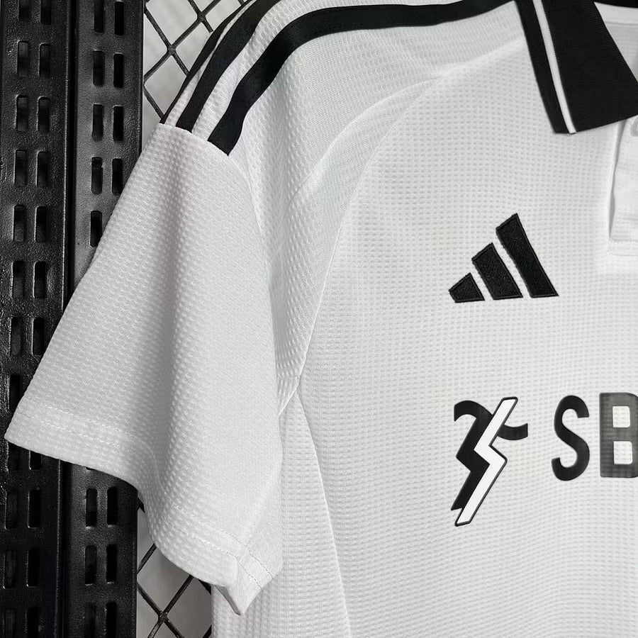 Fulham maillot domicile 2024 2025